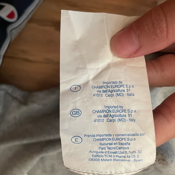 Champion Long Sleeve Tee with Navy Detail Medium Women’s - Picture 9 of 9